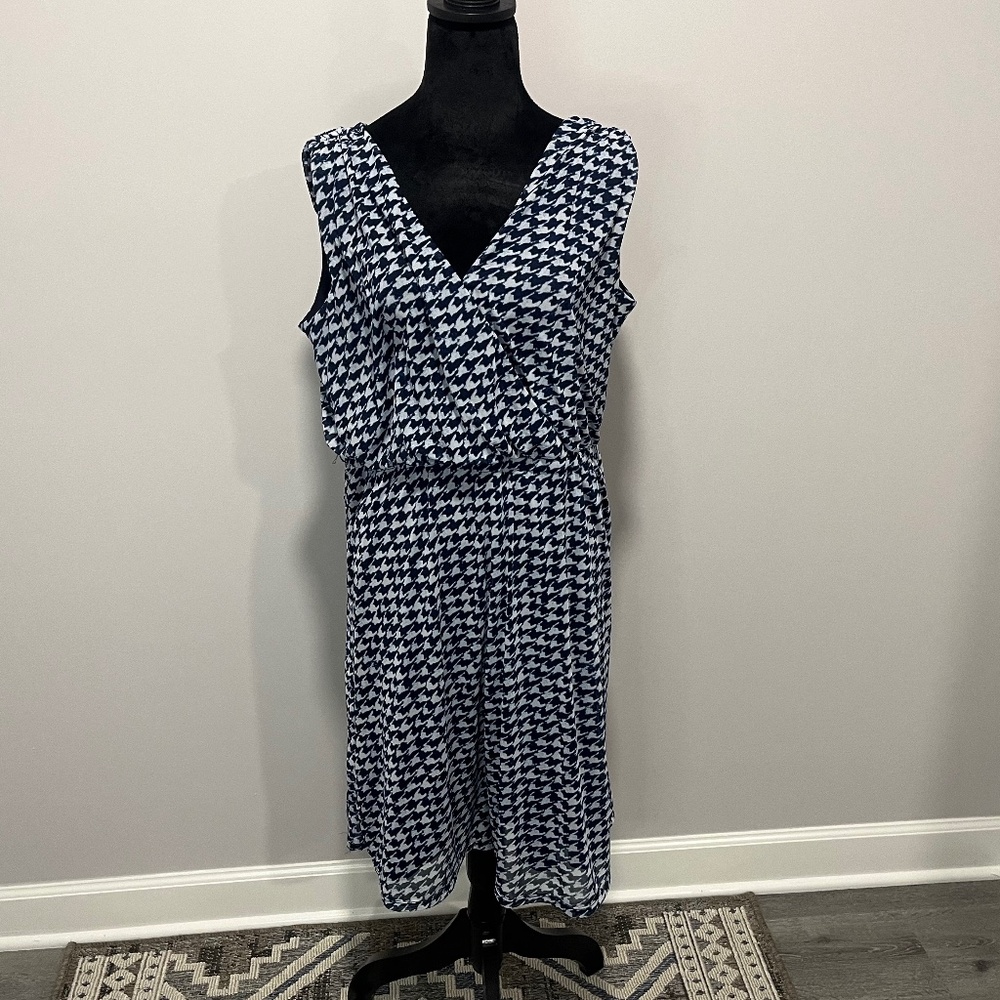 Lane Bryant, Size 14-16, Navy, White